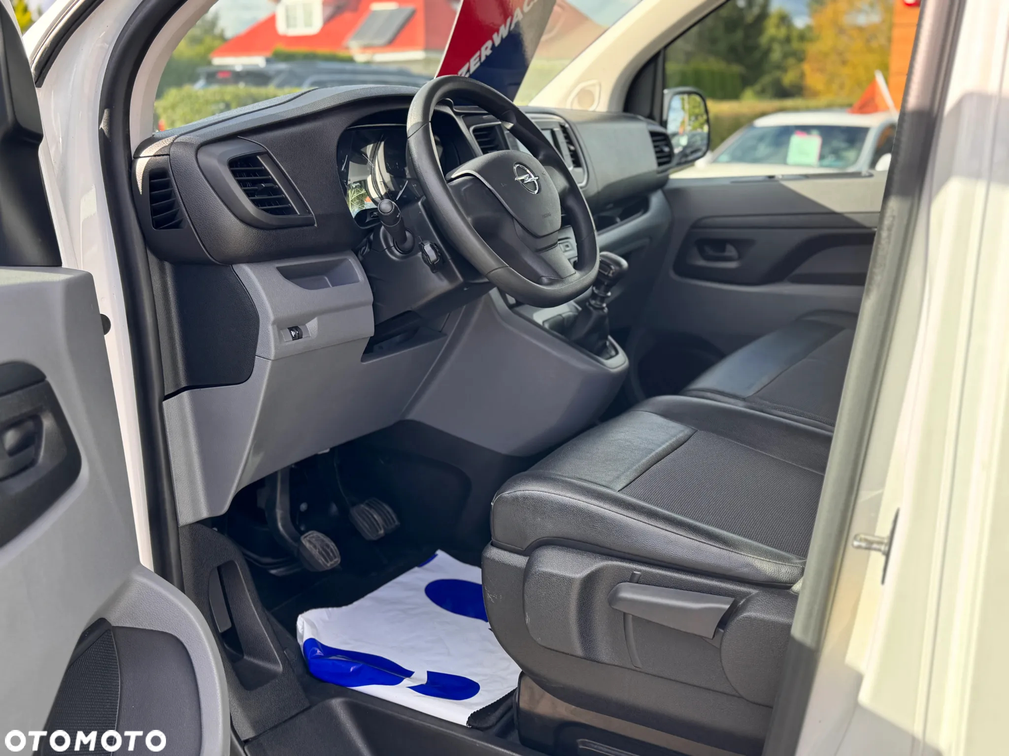 Opel Vivaro - 14