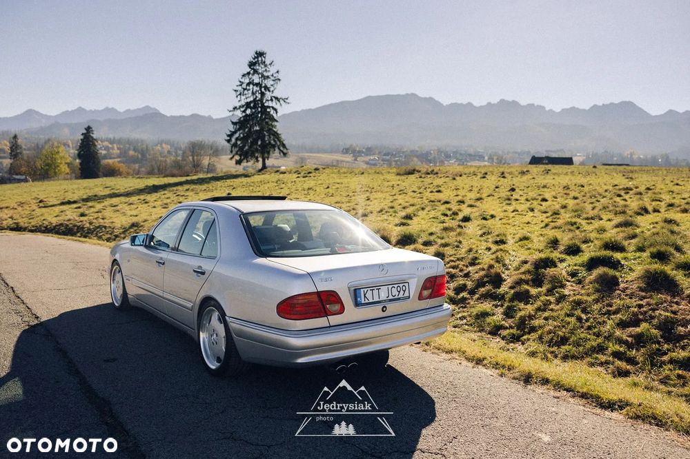 Mercedes-Benz Klasa E - 12