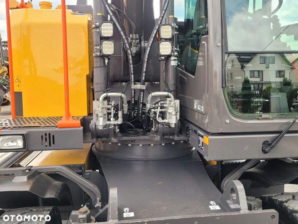 Volvo EWR150E / ROTOTILT ze szczypcami / 2018rok / - 17