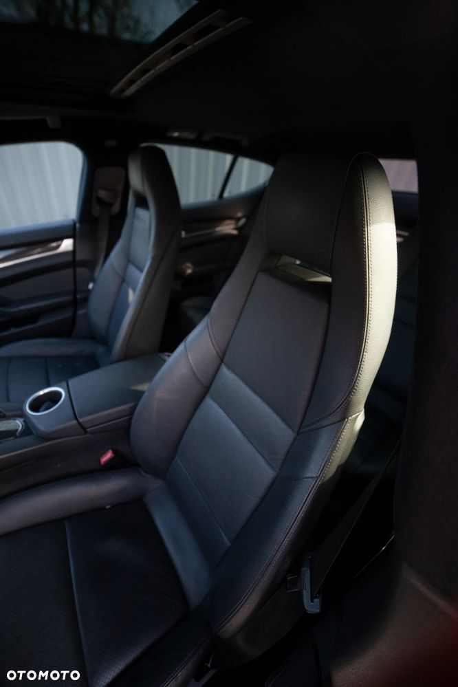 Porsche Panamera 4S PDK - 7