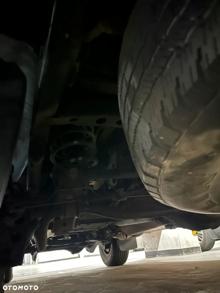 Toyota Land Cruiser - 23