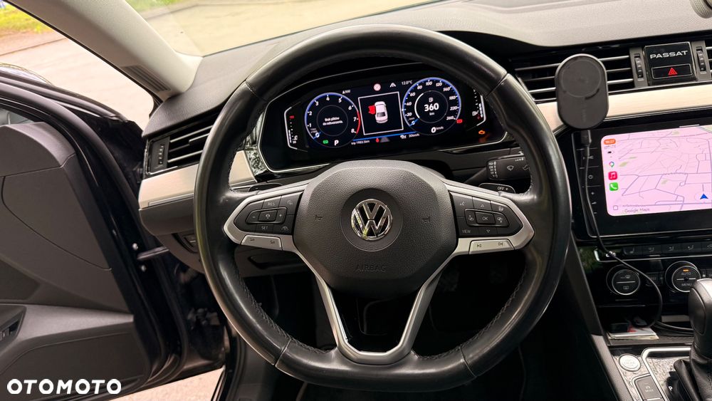 Volkswagen Passat - 11
