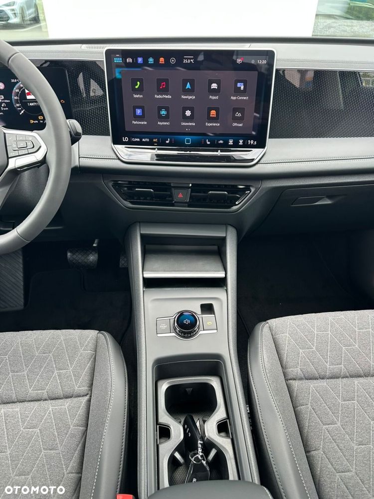 Volkswagen Tiguan - 23