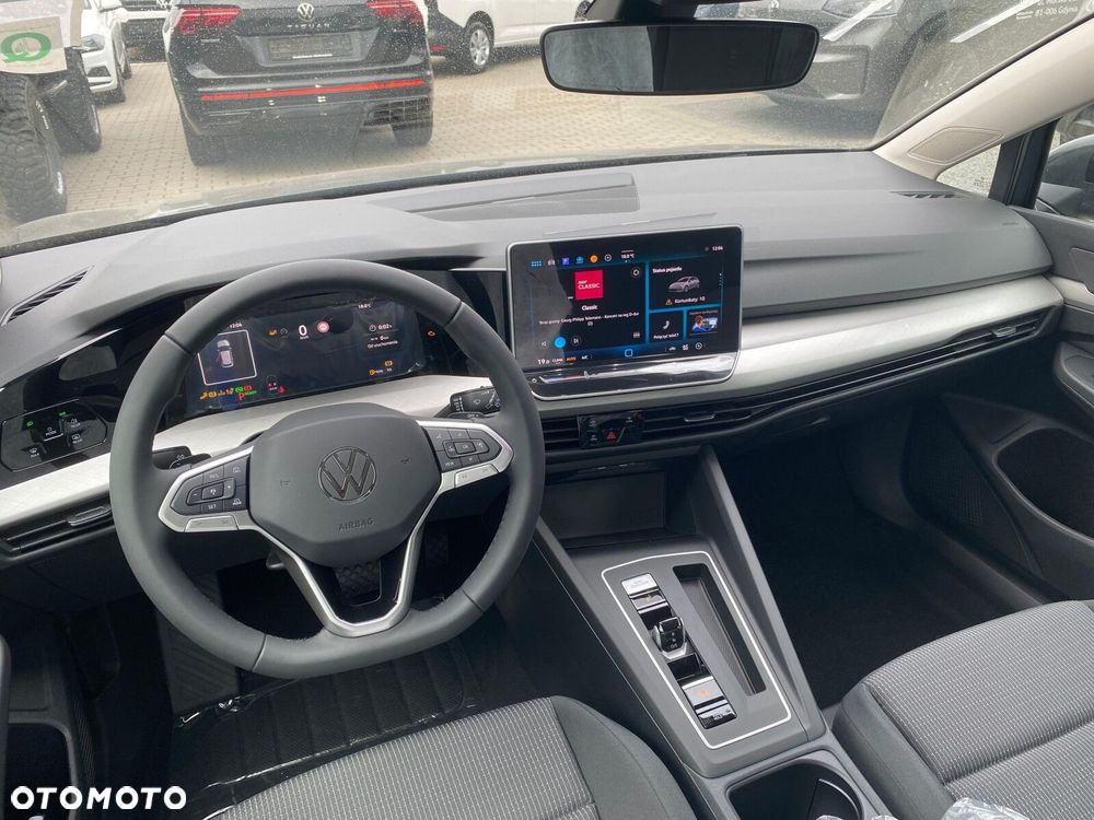 Volkswagen Golf - 11