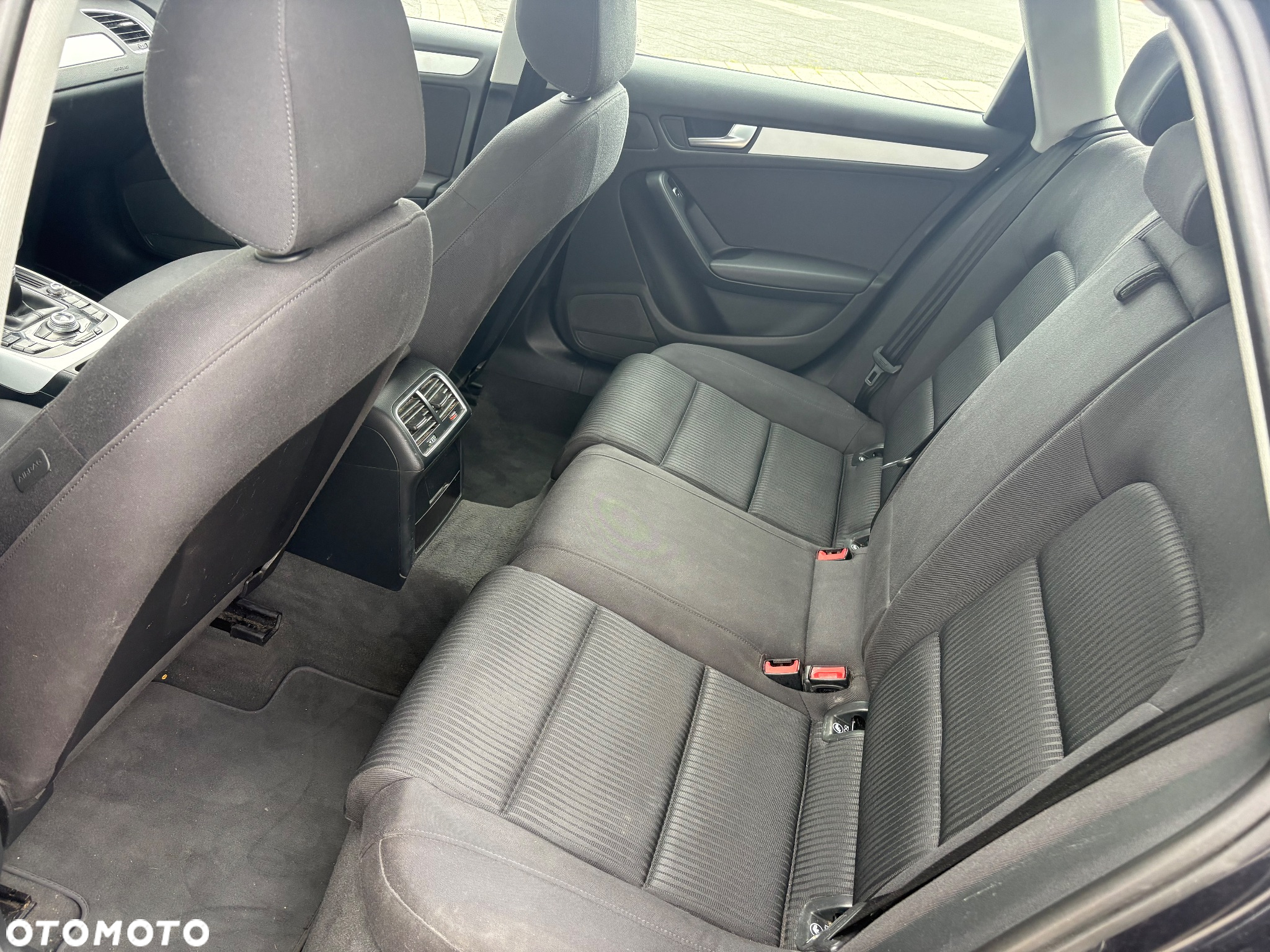 Audi A4 Avant 2.0 TDI DPF clean diesel S line Sportpaket - 28