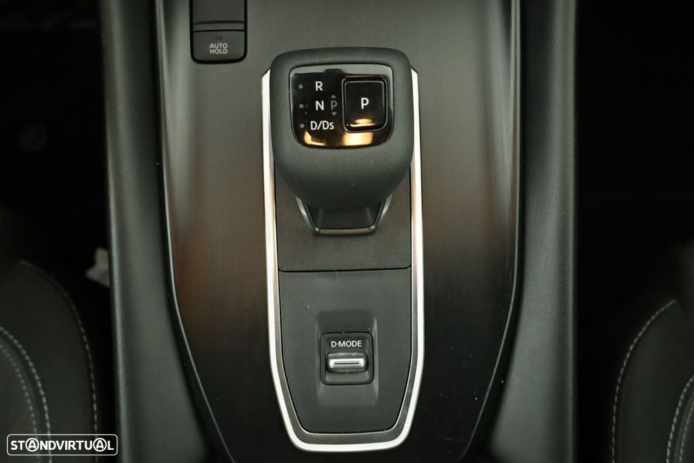 Nissan Qashqai 1.3 DIG-T N-Connecta LED Xtronic - 14