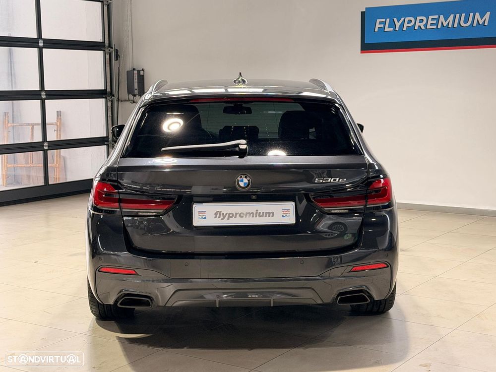 BMW 530 e Pack Desportivo M - 5