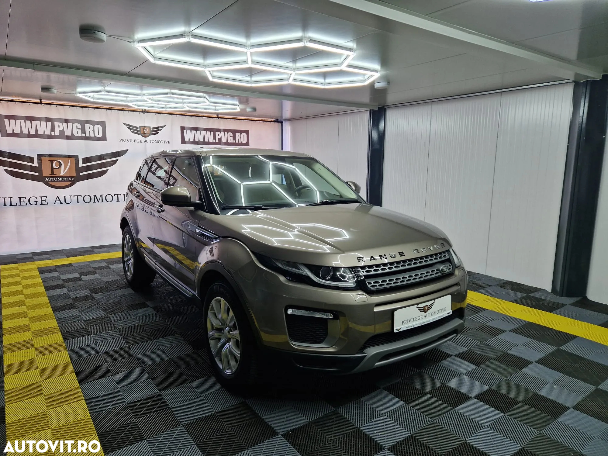 Land Rover Range Rover Evoque 2.0 D150 HSE - 3