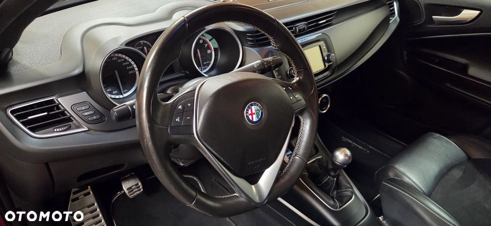 Alfa Romeo Giulietta ver-1-4-tb - 19