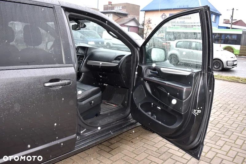 Dodge Grand Caravan 3.6 R/T - 19