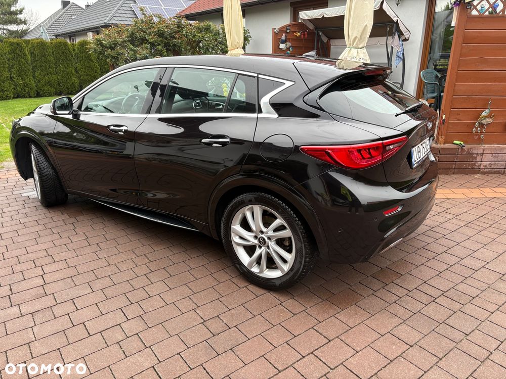 Infiniti Q30 1.5d Premium Tech - 3