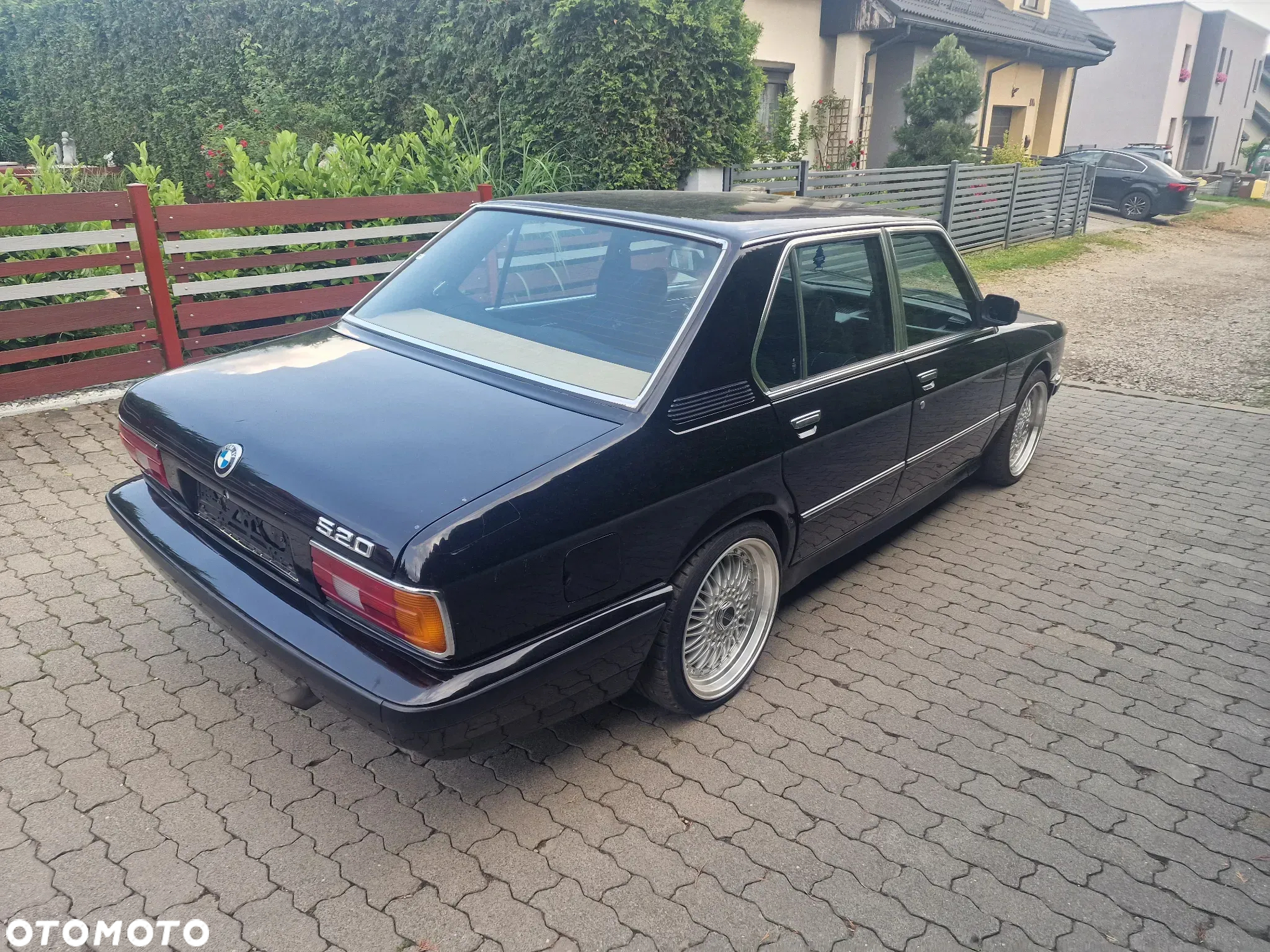 BMW Seria 5 518 i - 5