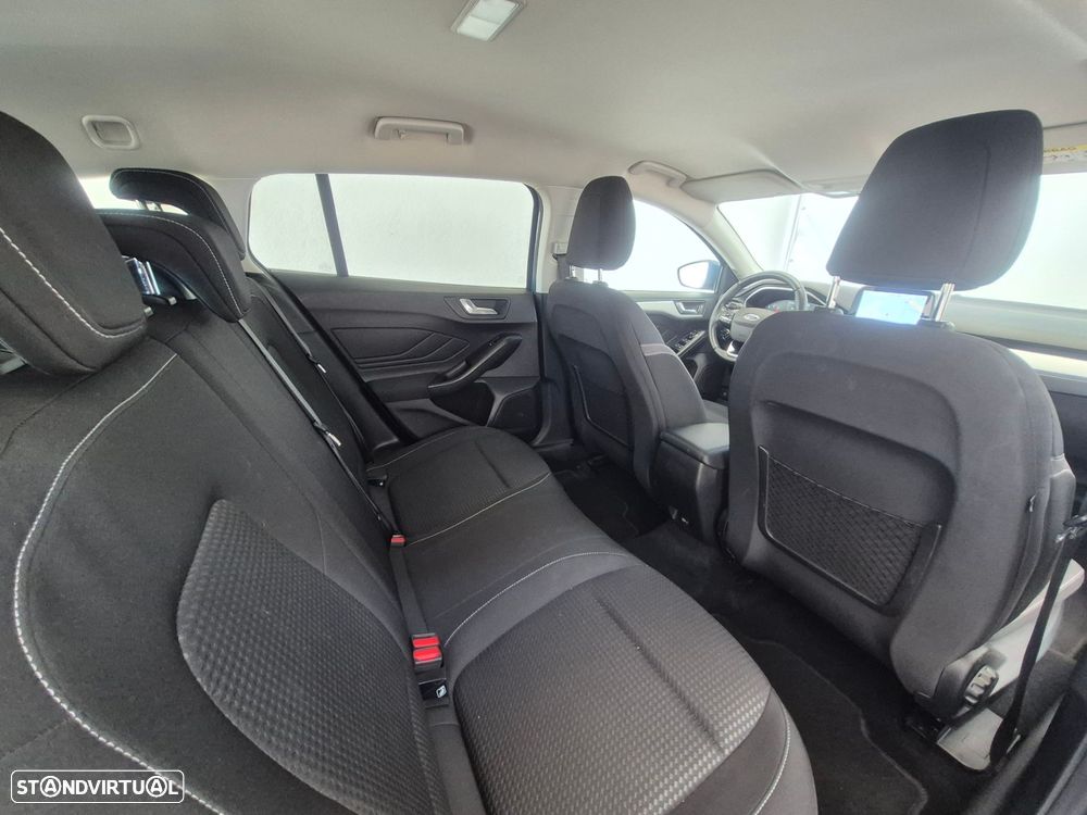 Ford Focus SW 1.0 EcoBoost Business - 28