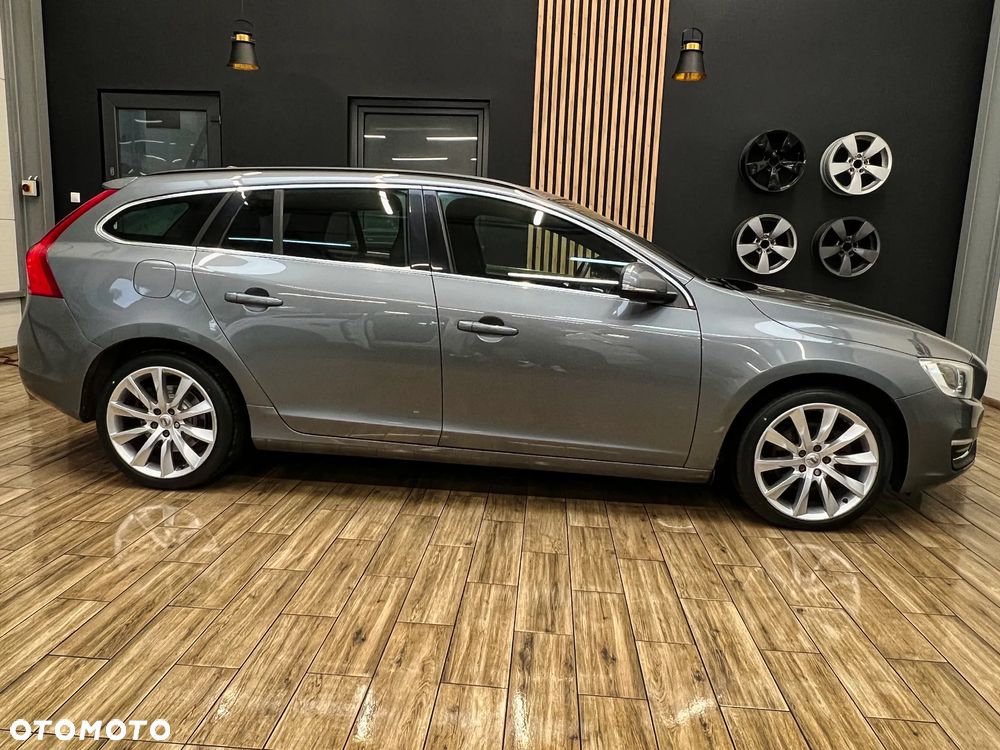 Volvo V60 D4 Drive-E Momentum - 6