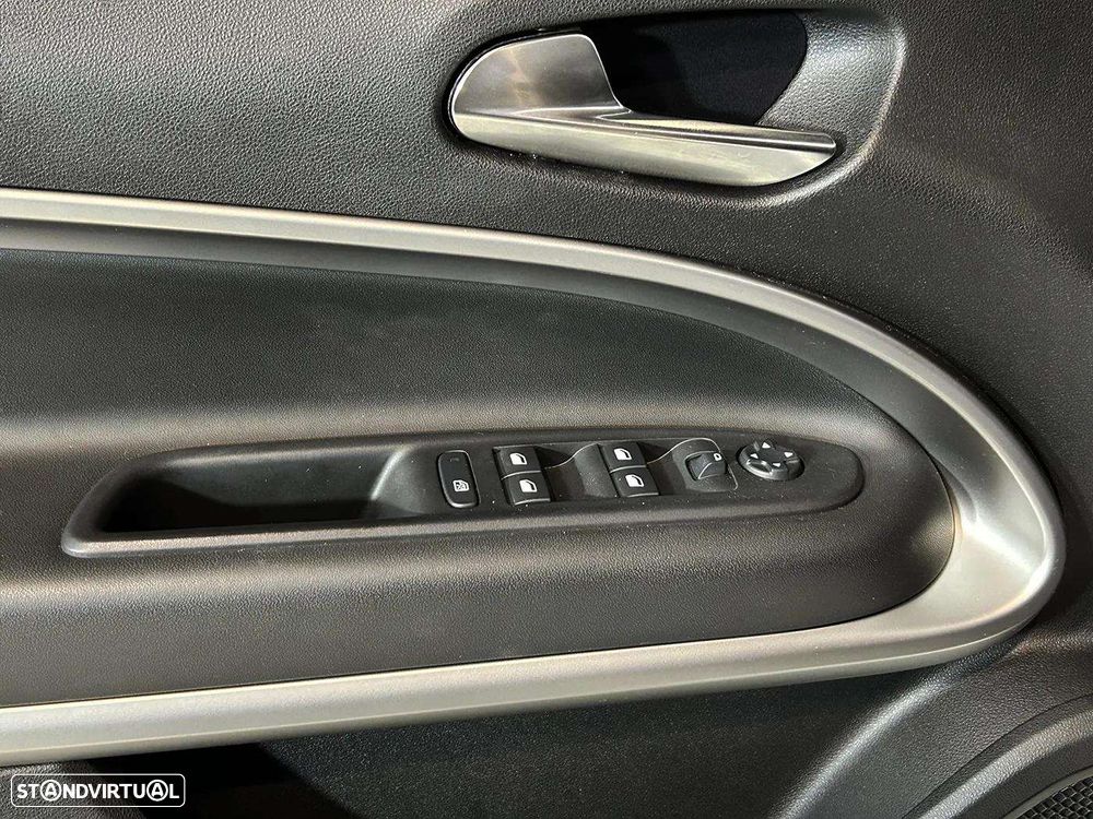 Jeep Avenger 1.2 GSE T3 Summit - 19