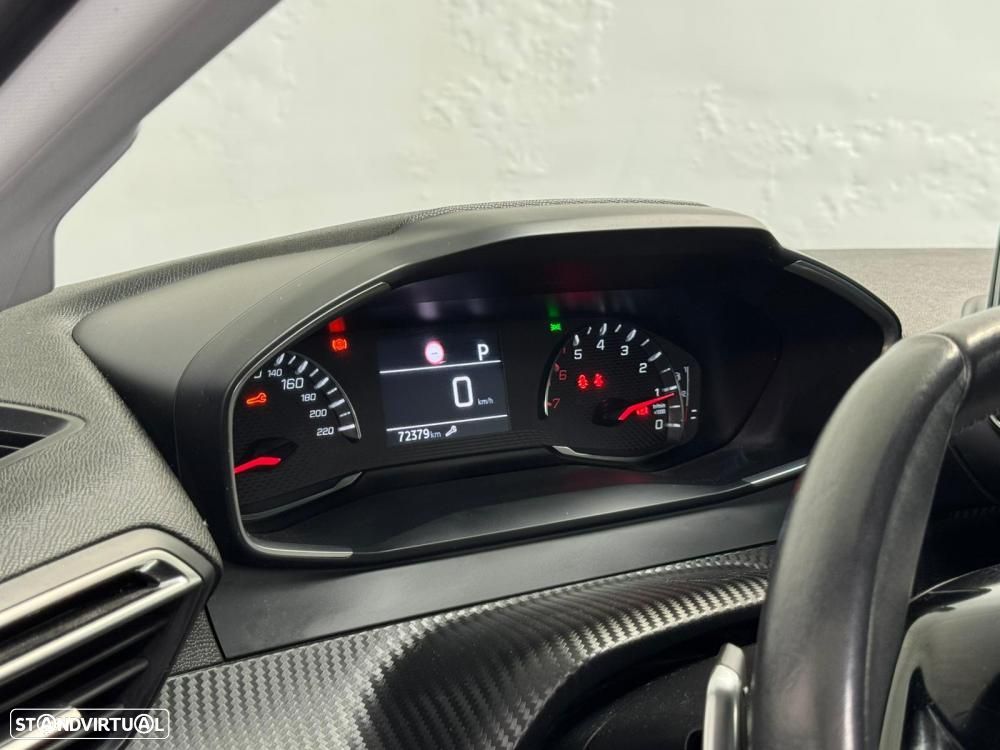 Peugeot 208 - 26
