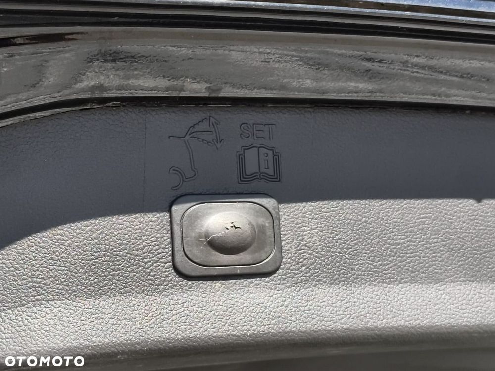 Ford Kuga - 31