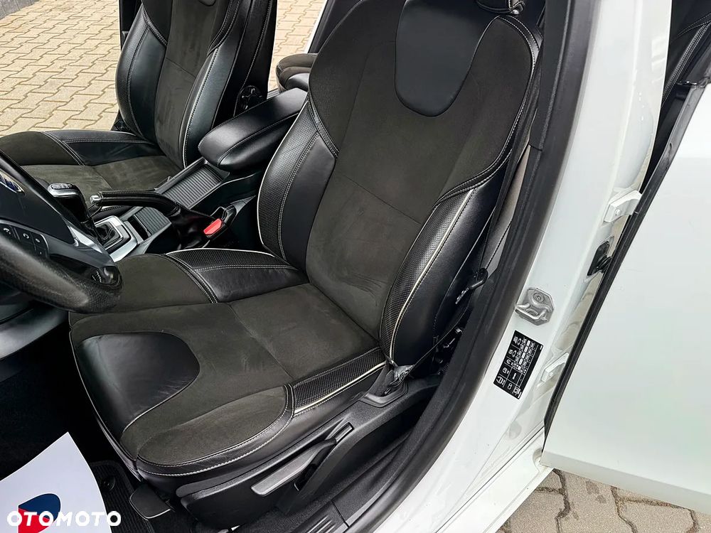 Volvo V40 D3 RDesign - 31