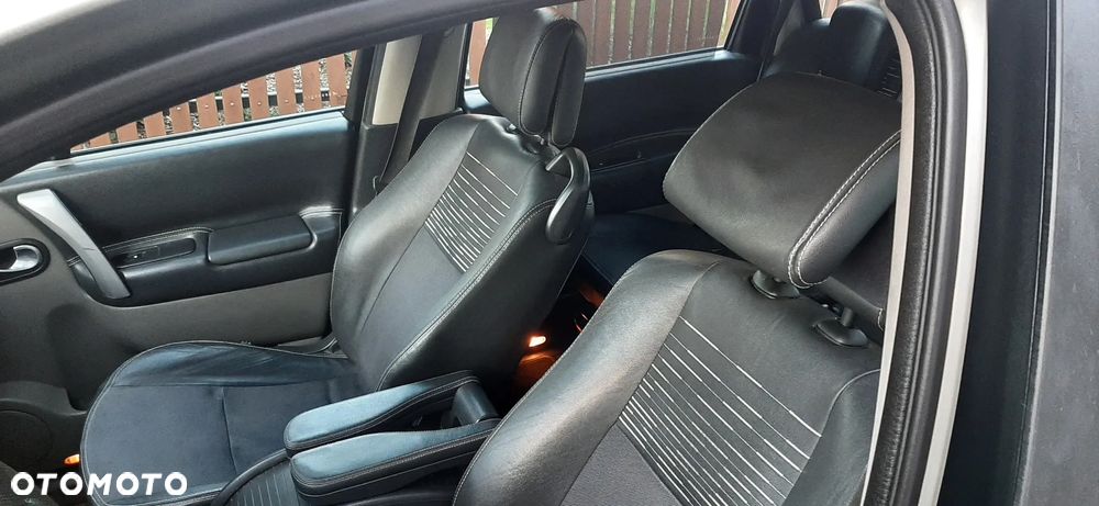 Renault Grand Scenic 1.9 dCi FAP Exception - 14