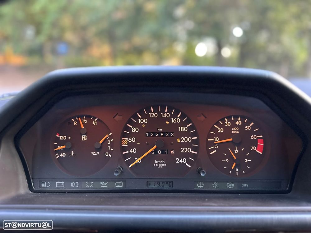 Mercedes-Benz E 200 - 27