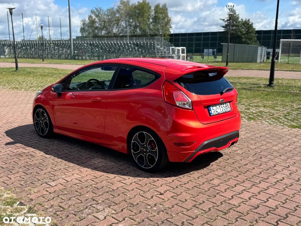 Ford Fiesta ST2 - 6