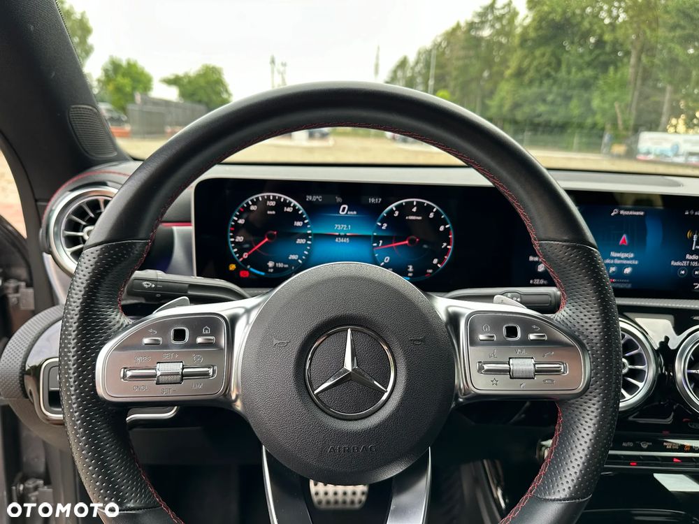 Mercedes-Benz CLA 200 AMG Line 7G-DCT - 21