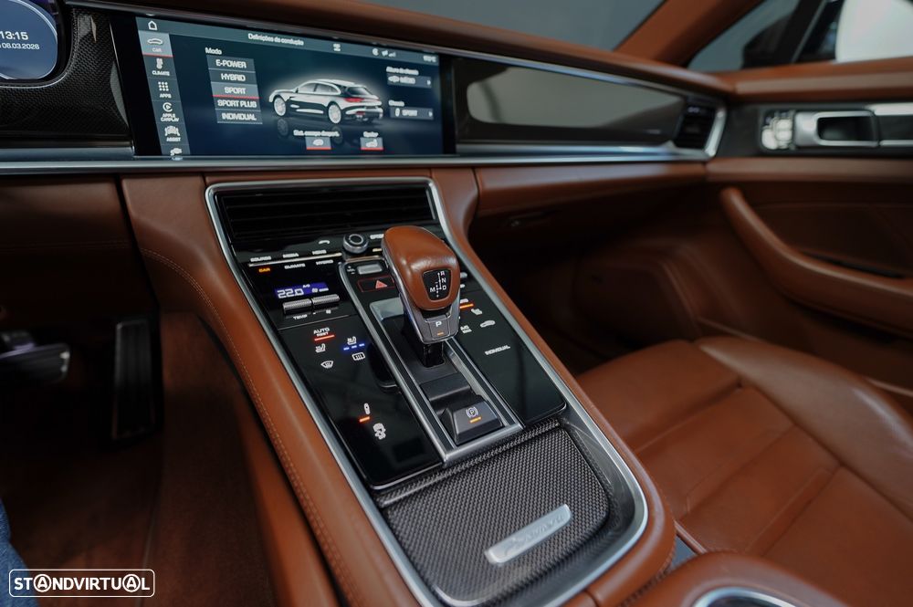 Porsche Panamera Sport Turismo 4 E-Hybrid - 23