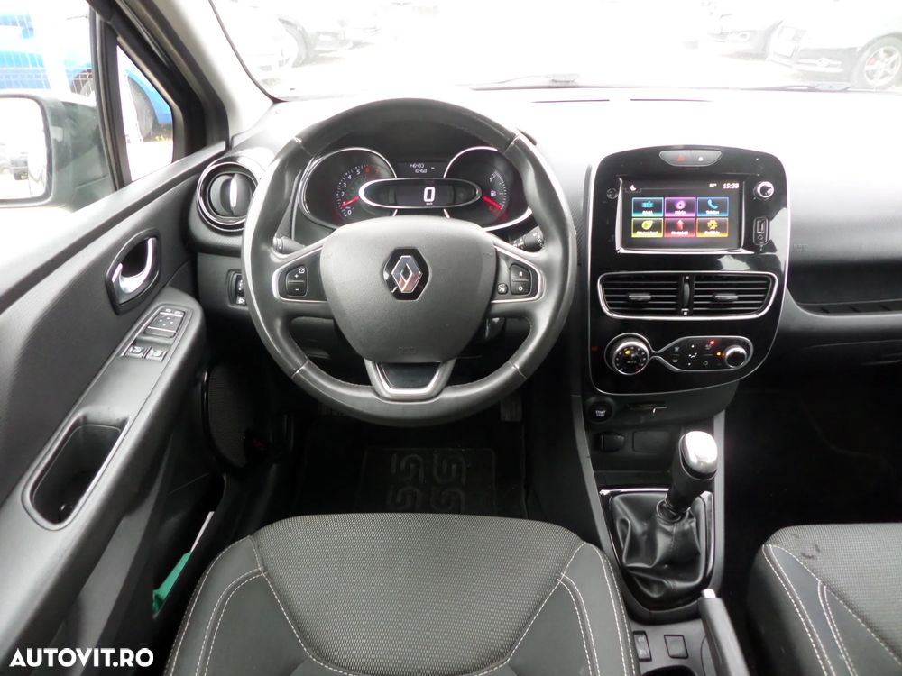Renault Clio - 27