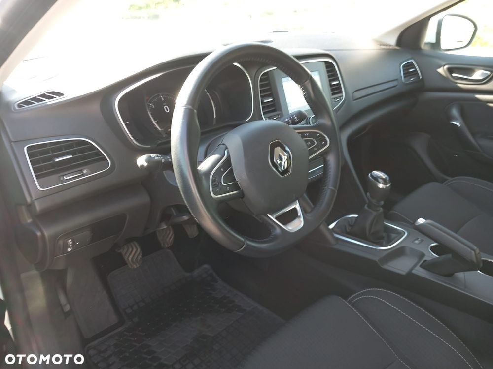 Renault Megane 1.5 Blue dCi Business - 8