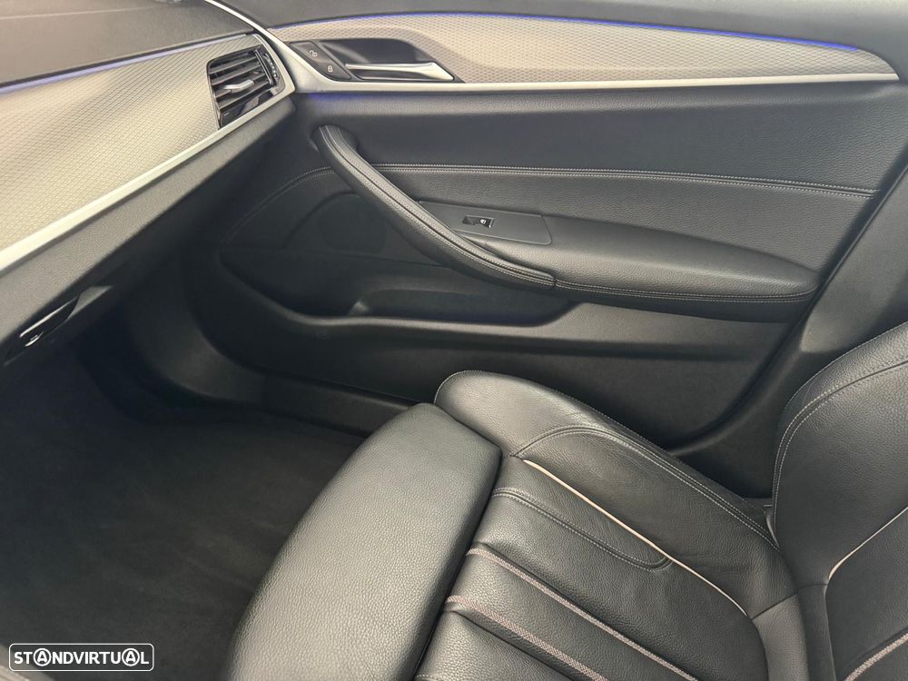 BMW 530 e iPerformance Line Luxury - 25