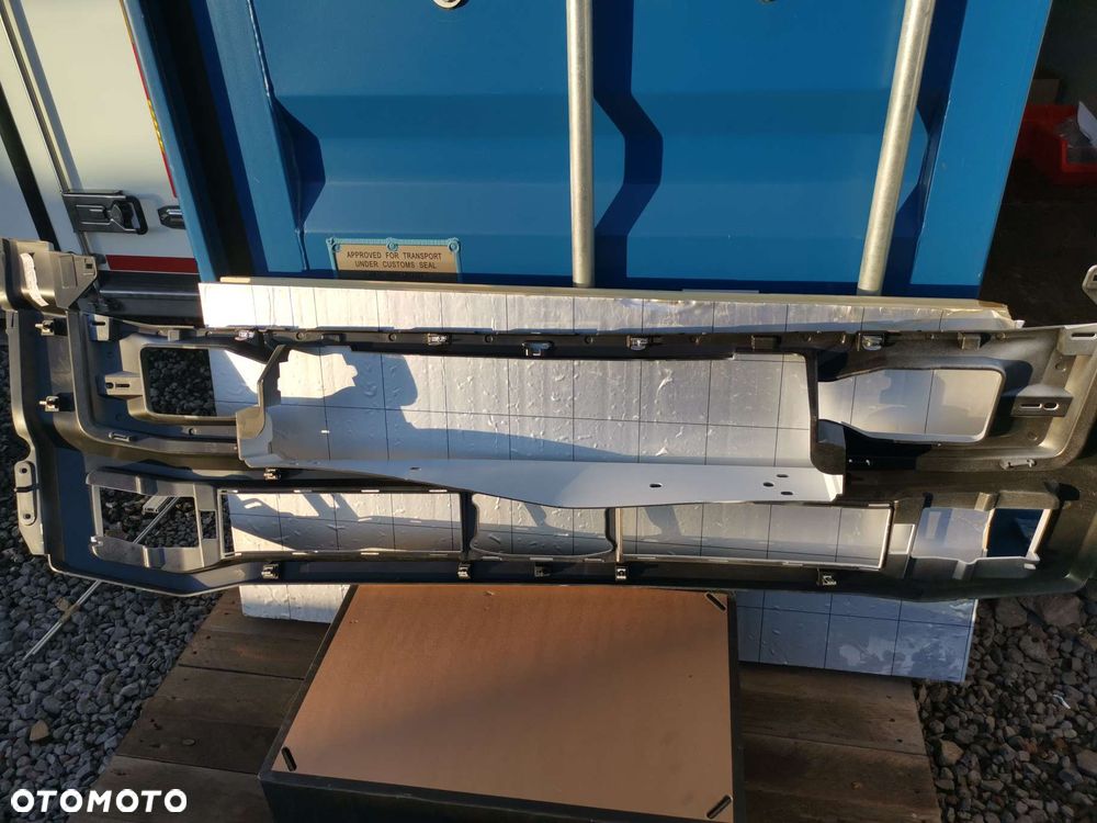 T316323 Zderzak Ford F-max - 2