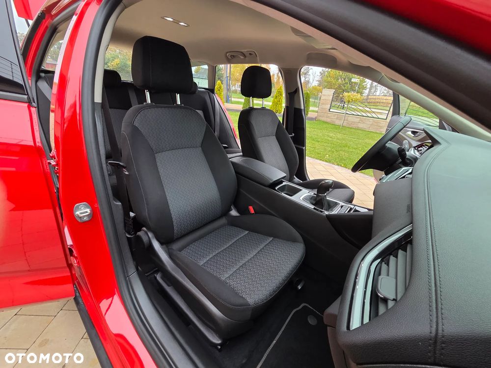 Opel Insignia - 22