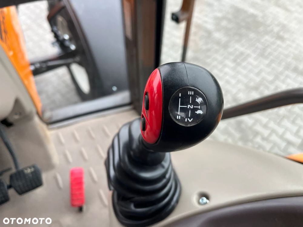 Renault Ares 710 RZ - 13