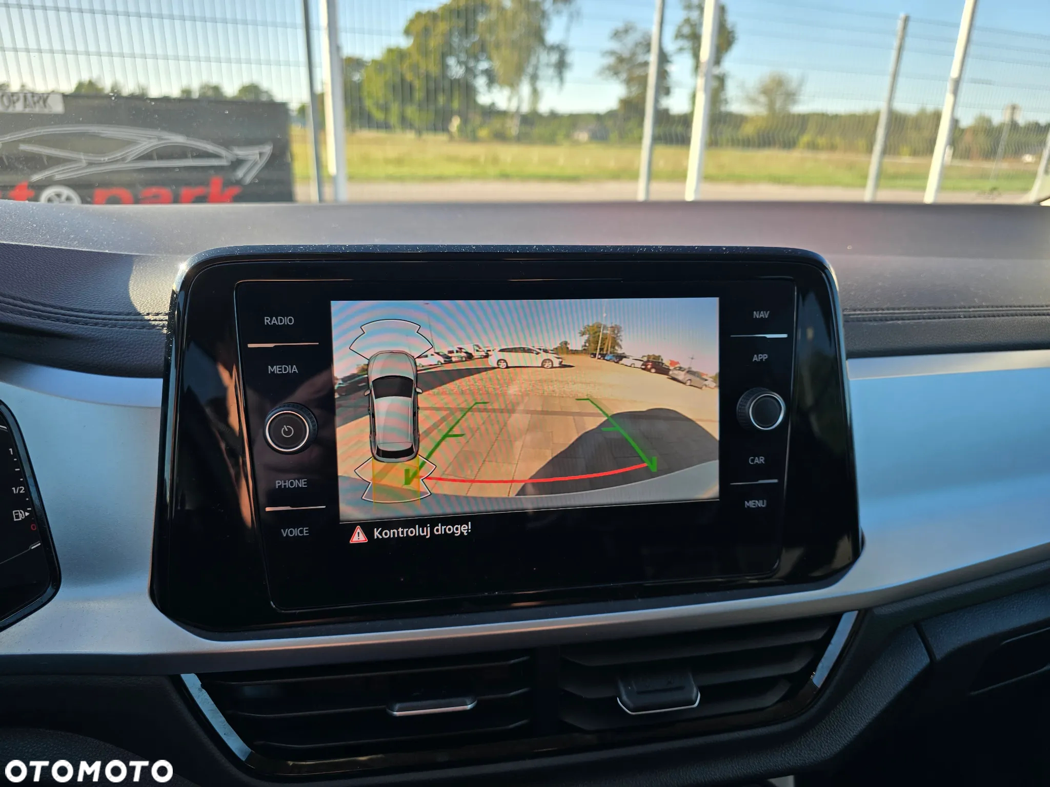 Volkswagen T-Roc 1.5 TSI Life Plus DSG - 29
