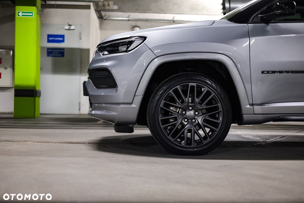 Jeep Compass - 12
