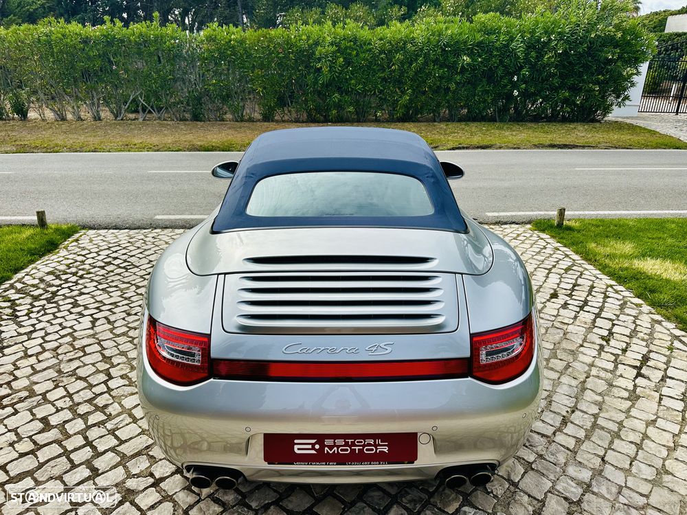Porsche 911 Série F - 12
