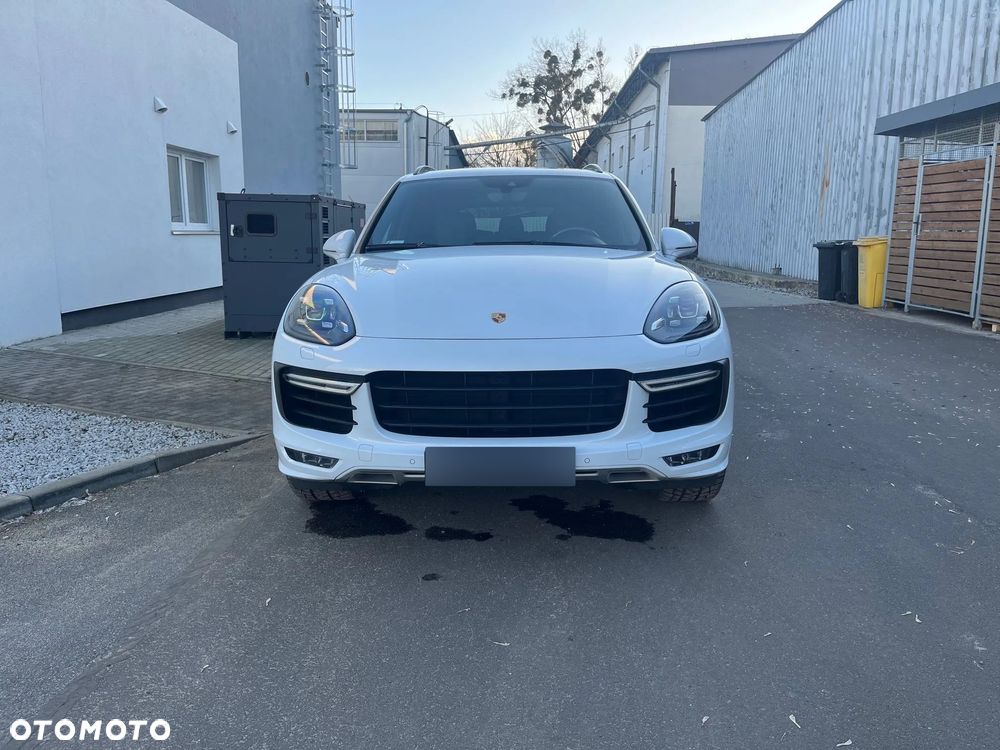 Porsche Cayenne Turbo - 8
