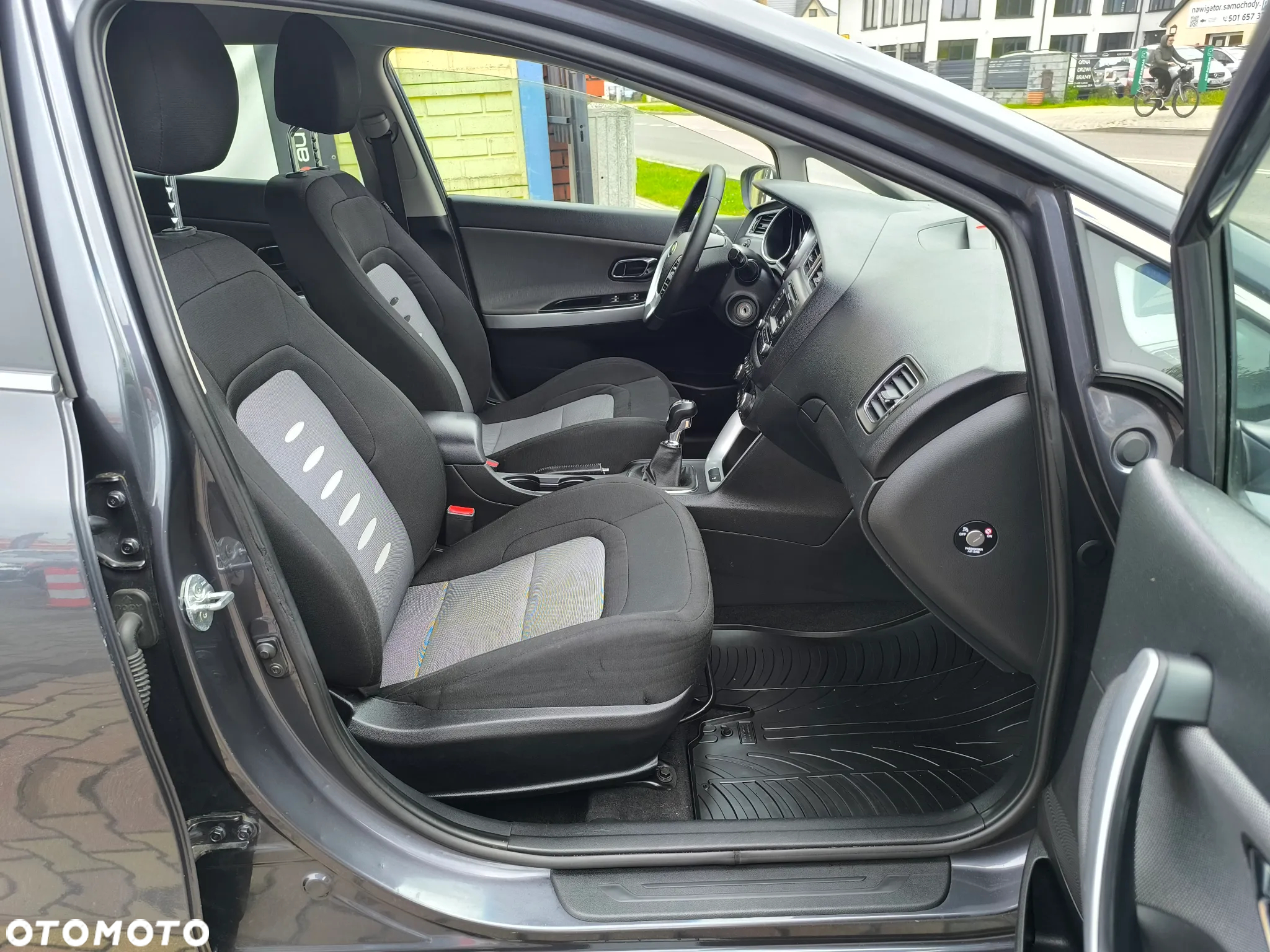 Kia Ceed 1.6 CRDi 128 SW Vision - 16
