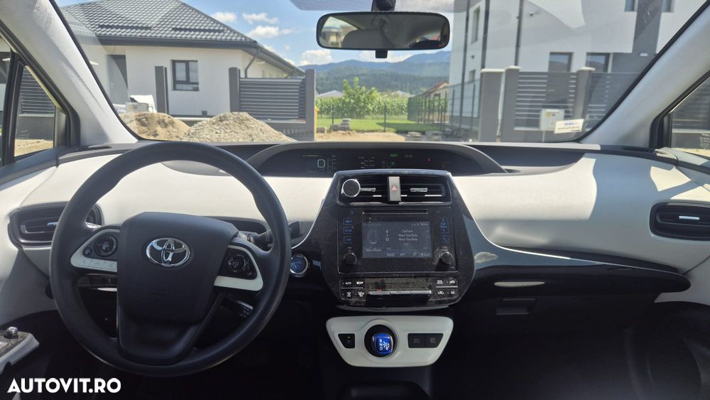 Toyota Prius Hybrid - 7
