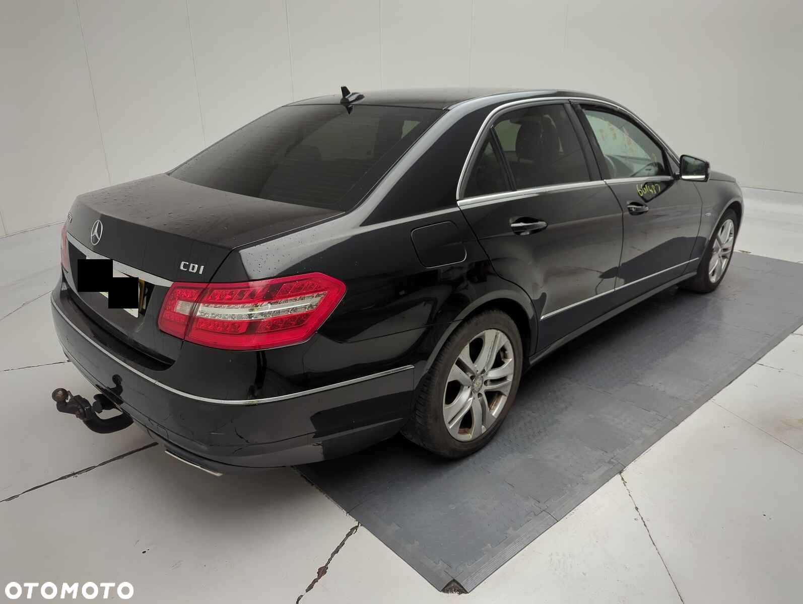 Mercedes-Benz Klasa E 220 BlueTEC BlueEFFICIENCY Edition Avantgarde - 6