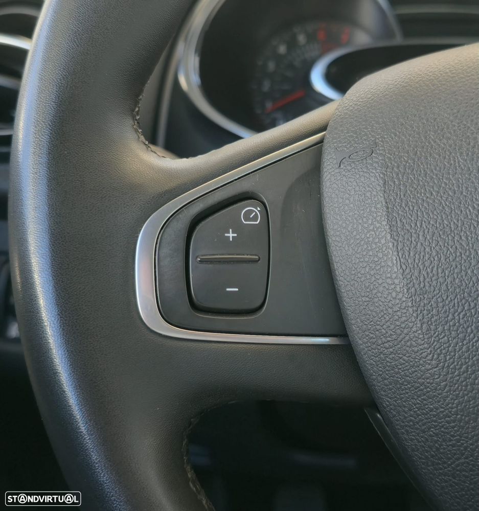 Renault Clio 0.9 TCe Limited Bi-Fuel - 9