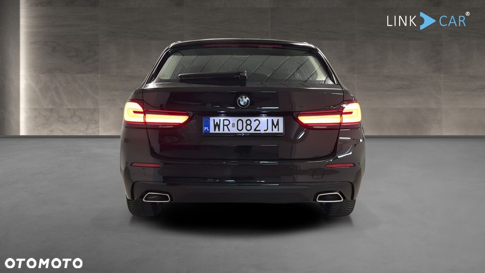 BMW Seria 5 520d mHEV - 8