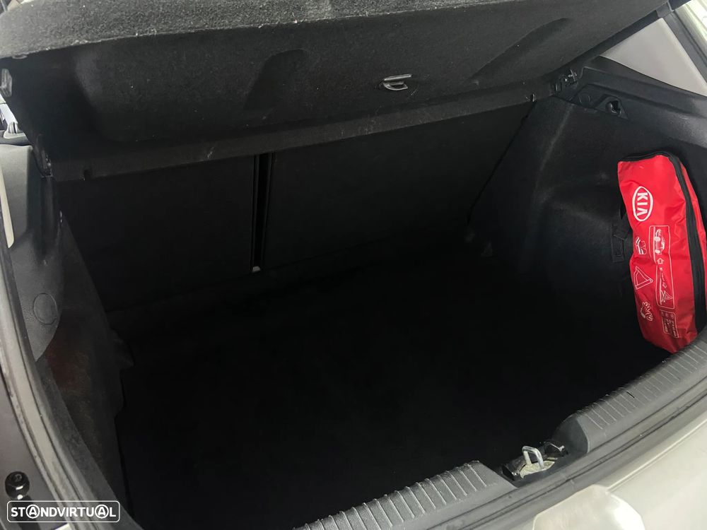 Kia Ceed 1.4 CRDi EX - 12
