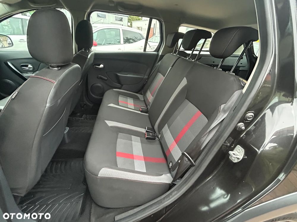 Dacia Logan TCe 90 S&S Stepway Celebration - 17