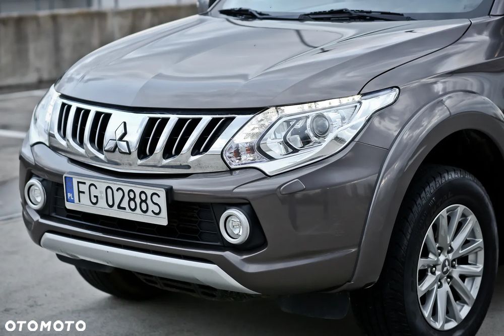Mitsubishi L200 - 15