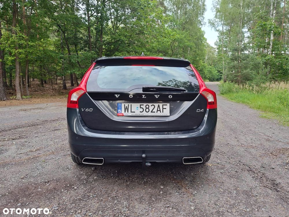 Volvo V60 D4 Momentum - 6