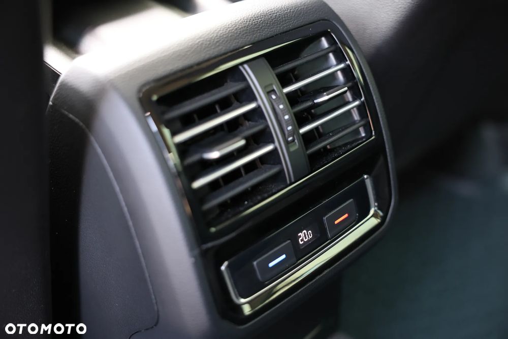 Volkswagen Passat 2.0 TDI BMT Highline DSG - 21