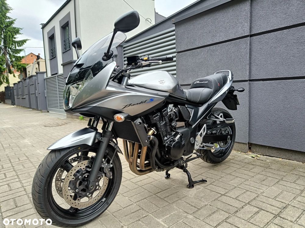 Suzuki Bandit - 12