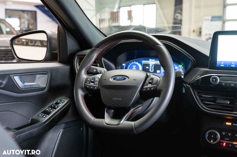 Ford Kuga 2.5 Duratec PHEV ST-LINE - 14