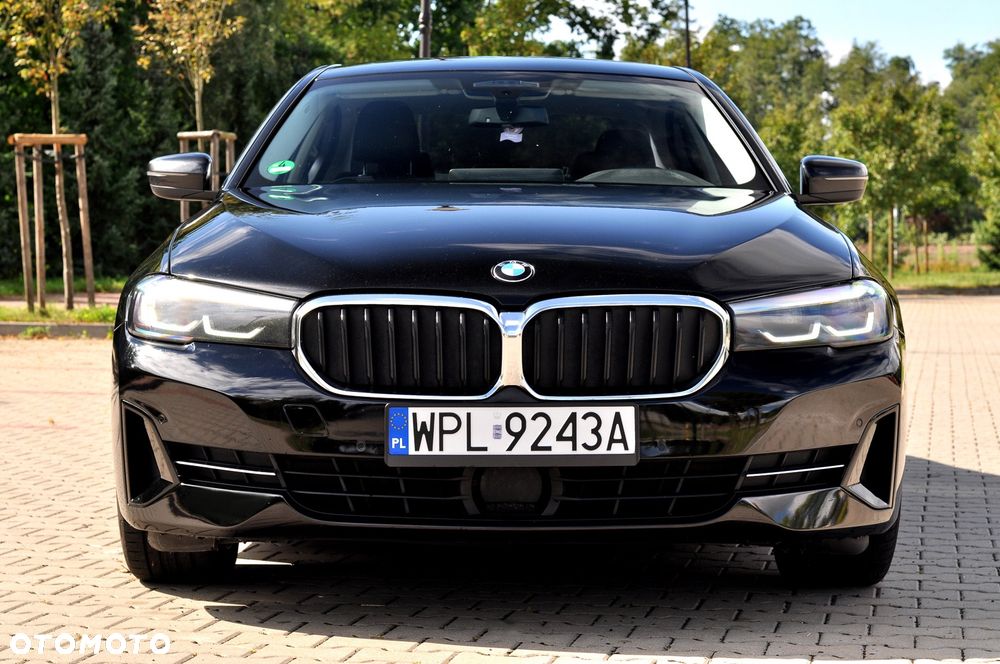 BMW Seria 5 520d xDrive Sport Line - 4